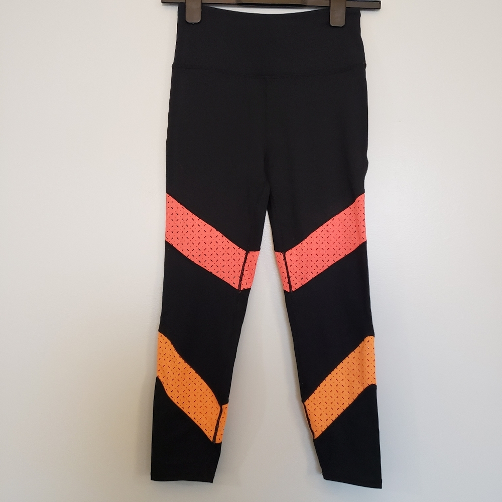 ⭐Cotton On Body Black With Coral & Orange breathable Leggings Size Small